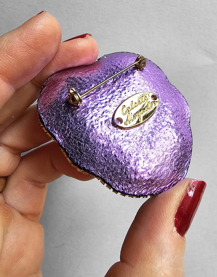 Tender thoughts brooch : Love / Pre-order-delivery end of November