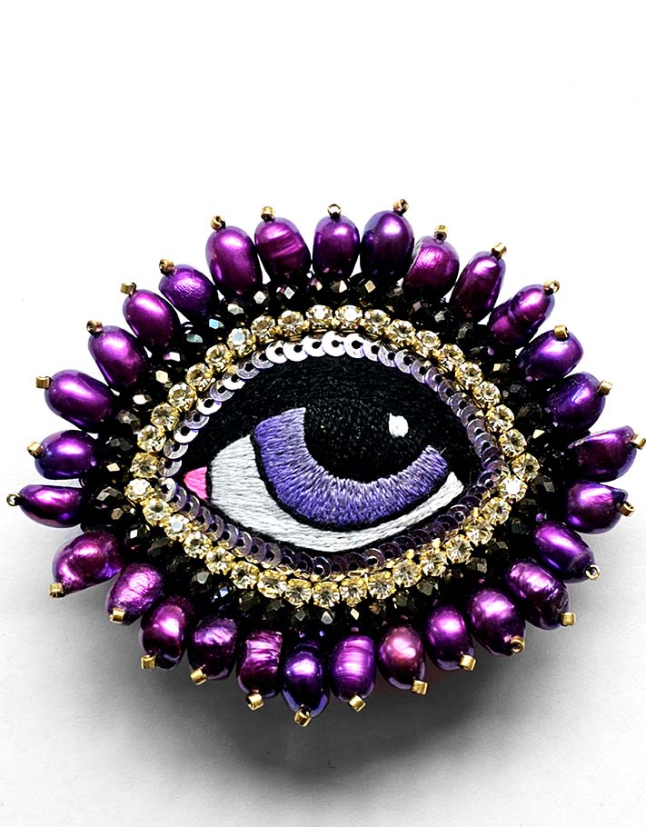 BAROQUE EYE BROOCH WITH PINK FRESHWATER PEARLS