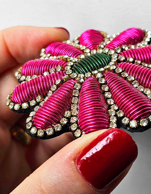 Pop brooch Raquel W. — 2