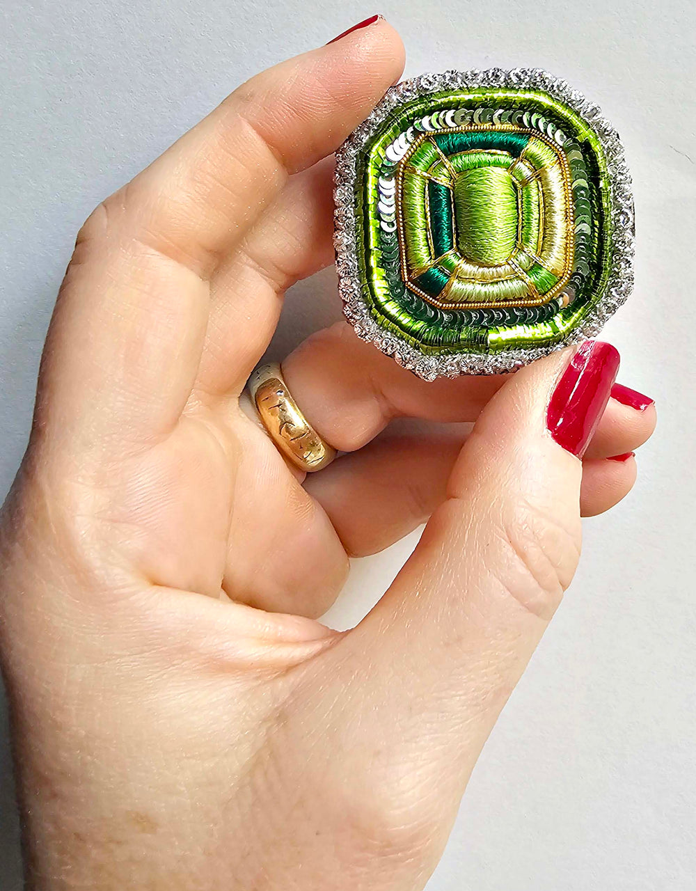 Trompe l'oeil emerald brooch / Pre-order, available end of October