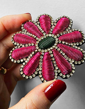 Pop brooch Raquel W. — 1