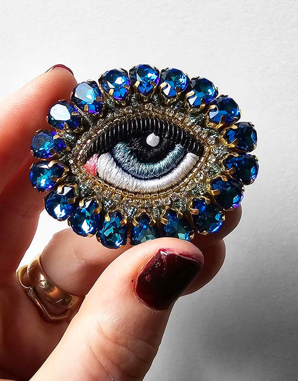 Regard troublant (Taille M)