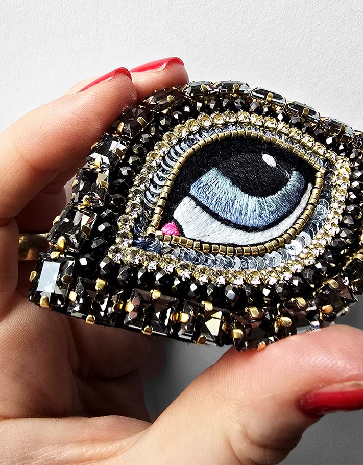 Œil Céleste brooch - Gris Vision / Pre-order, available mid-November