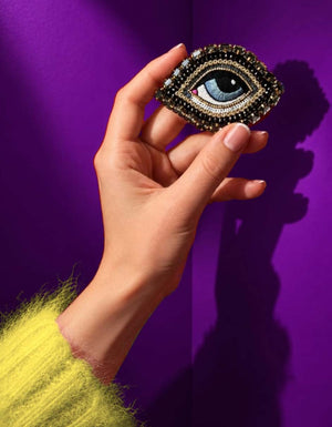Œil Céleste Brooch – Gris Vision — 1