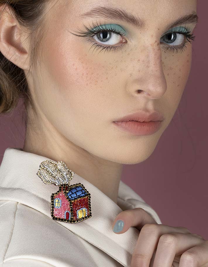 Brooch "Cabane Bonbon"