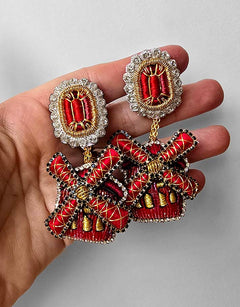 Détail de Boucles d’oreilles « Moulin Rouge »