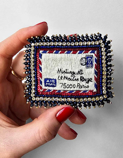 Enveloppe Mistinguette" brooch