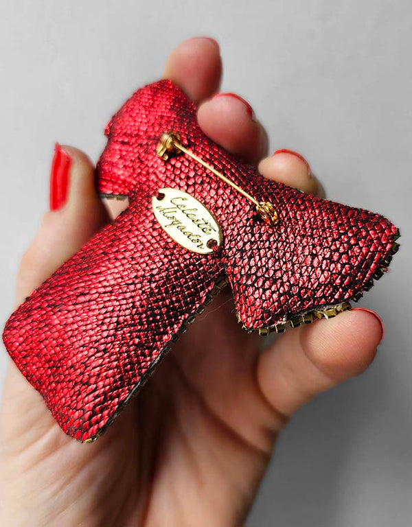 "A pretty Rose &amp; Rouge bow" brooch