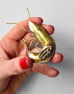 Vue arrière de Broche « Plougastel » – Crevette grise, avec épingle et plaque Céleste Mogador