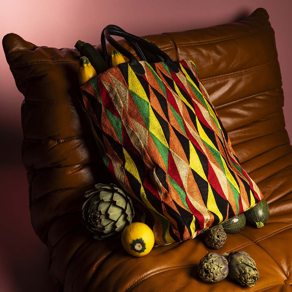 Céleste Mogador eye tote bag carried by hand
