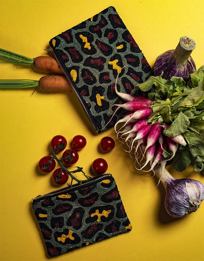 Pochette Le Félin brodée à la main – Léopard / Pré commande disponible fin Novembre