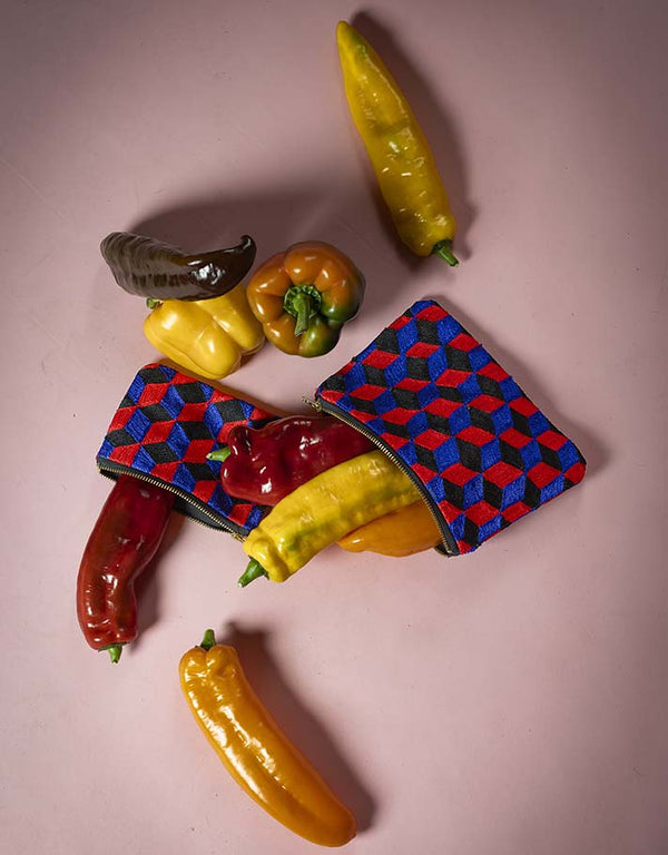 Pochette N3 Bleu brodée à la main - Pré commande disponible fin Novembre