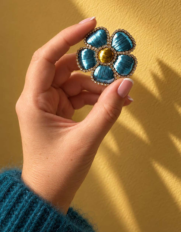 Petite broche fleur bleue et dorée — Lucy in the sky — 1