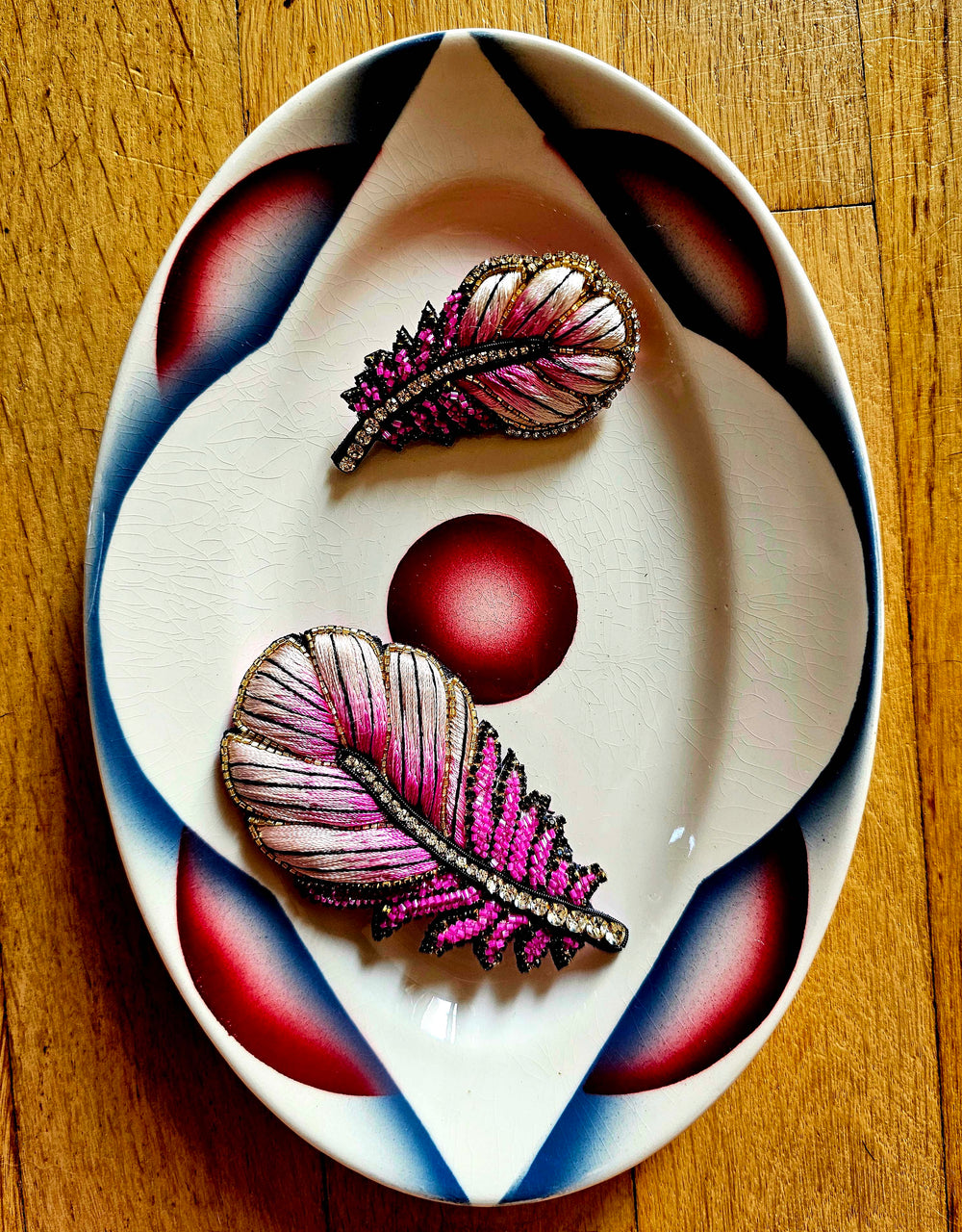Broche Plume couleur rose