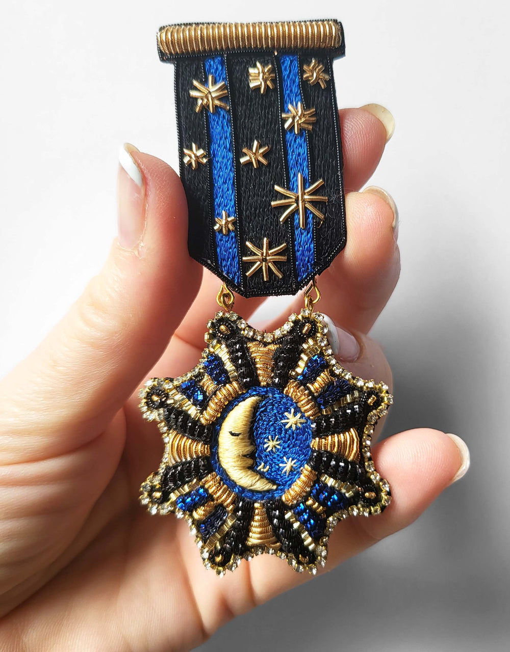 Broche médaille Lune