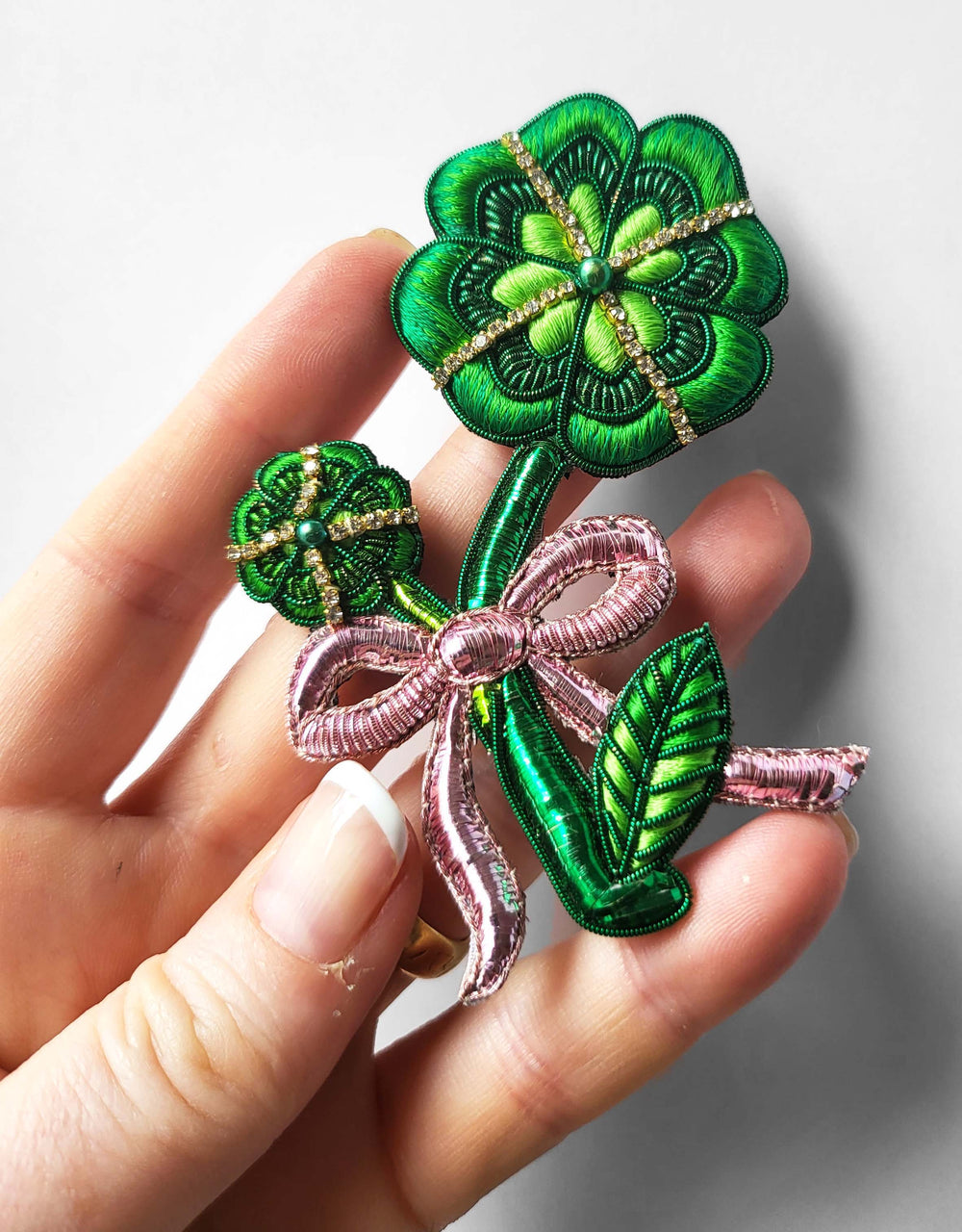 Clover Brooch Size L