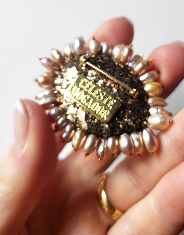 Broche « Enchanting Pearl Eye »
