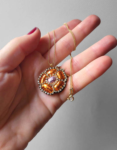 The Chrysoline necklace