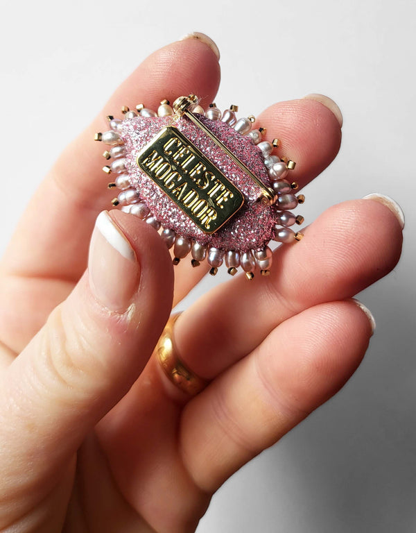 Mini Broche rose pâle avec perles d&#39;eau douce