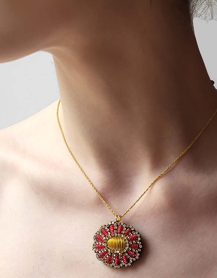 The Elvira necklace