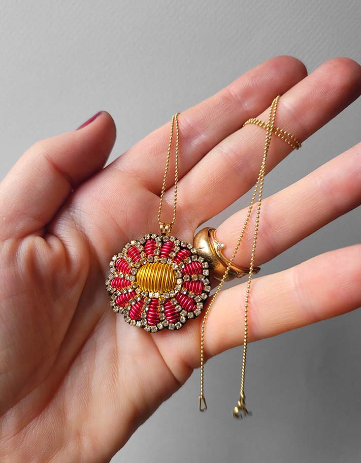 The Elvira necklace