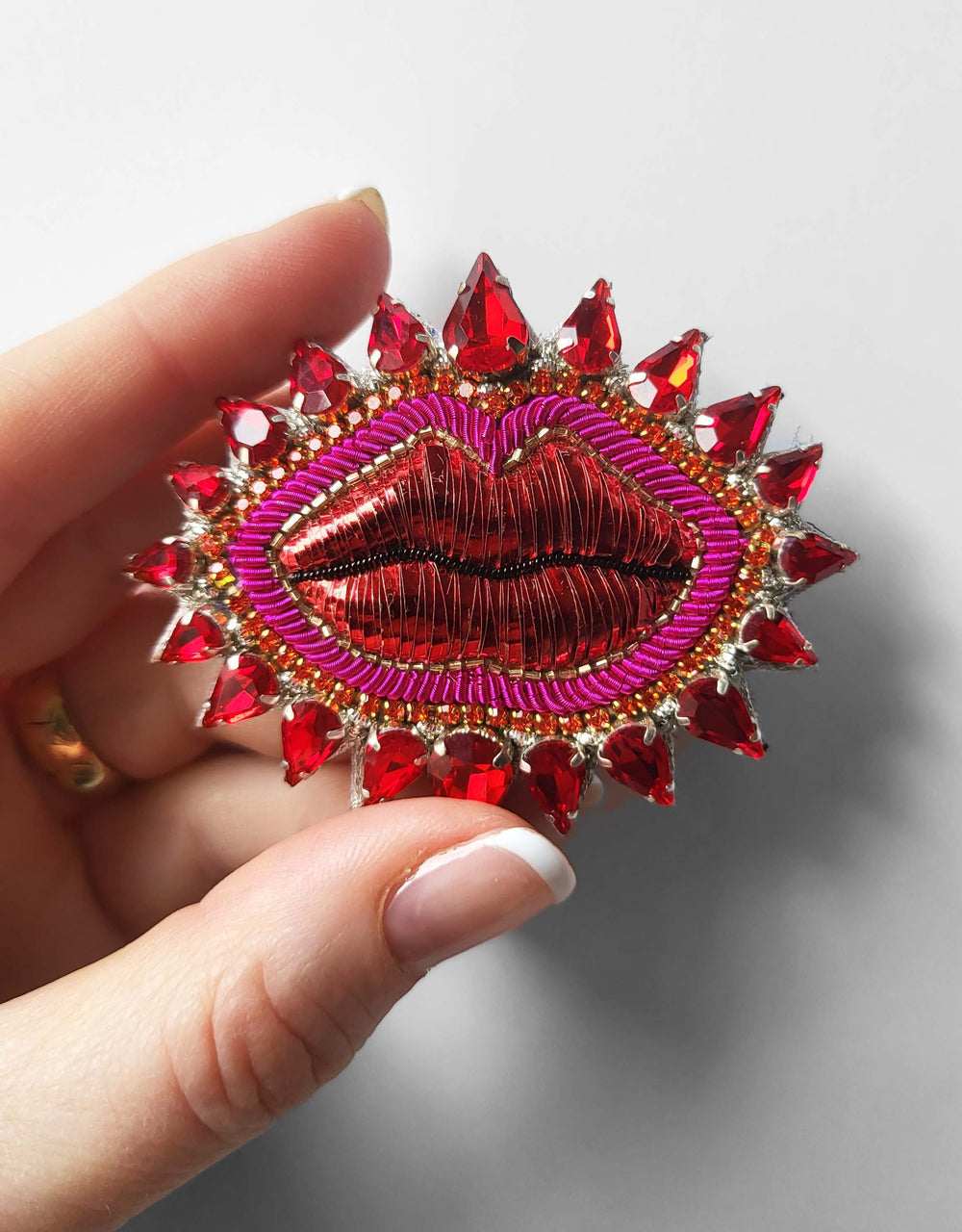 Red Funky Punky Mouth brooch