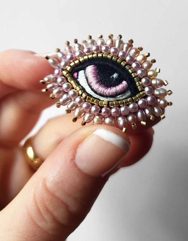 Mini Broche rose pâle avec perles d&#39;eau douce